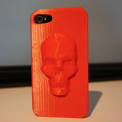Capture d’écran 2016-12-08 à 12.31.04.png Free STL file Low Poly Skull iPhone case (4, 4s, 5s, 6 and 6 plus)・3D printer model to download, Mathi_