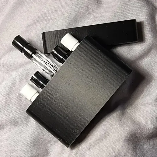 Perfume Tester Tube Travel Case - 3D model önizlemesi