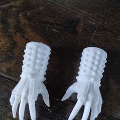 SKELETOR TERROR CLAWS