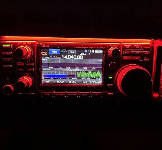 IMG_1774.jpg IC-7300 LIGHT BAR