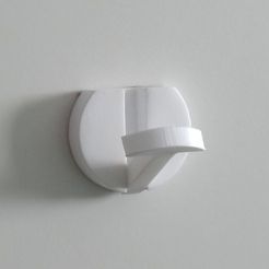 Folding Coat Hook - mounted.jpg Datei STL Folding Hook・Modell für 3D-Druck zum herunterladen