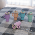 StanleyKeychain_Squ.png Mini Stanley Quencher Cup STL - 3 tamanhos (1,5" 2" 3") | Porta-chaves de copo giro / Casa de bonecas / Decoração de secretária