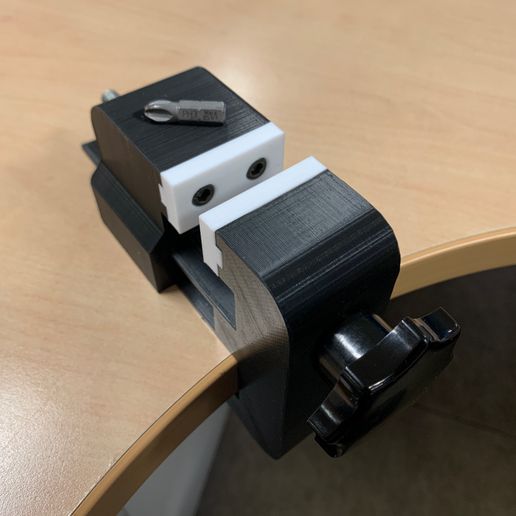 Small vice for modeler 3D model