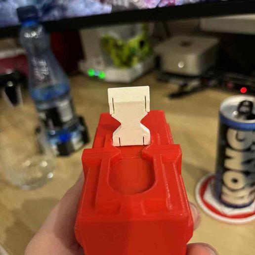 a1b1dc6a-153d-49f5-a761-c9ecdf075fd4.jpeg Easy Latch