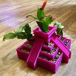 Aztec planter