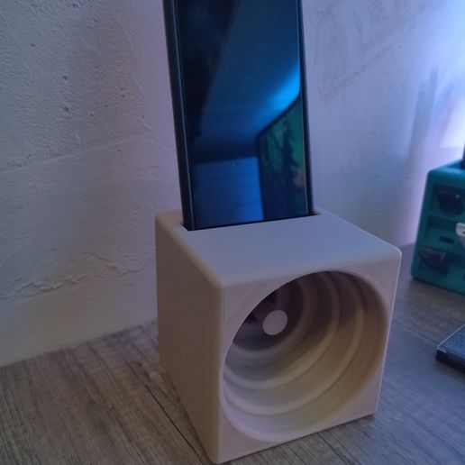 passive enclosure smartphone / passive speaker 3D model