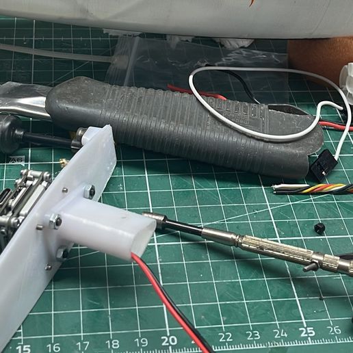 4-pasacables-2.jpg Glider fpv pod for Eclipson Glider by Pauldrones