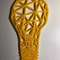 Настенная скульптура "Лампочка" 2D