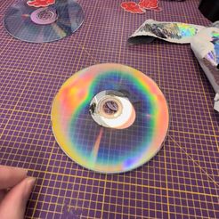 IMG_2239.jpeg Free STL file CD shape - Holographic 3D printing from a CD, optical illusion effect・3D printer model to download