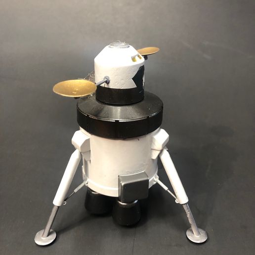 IMG_1972.jpg 1/144 Scale Lunar Lander