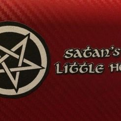6d8e62a5c22e455e4d1d335828fd9f6f_display_large.JPG La petite aide de Satan
