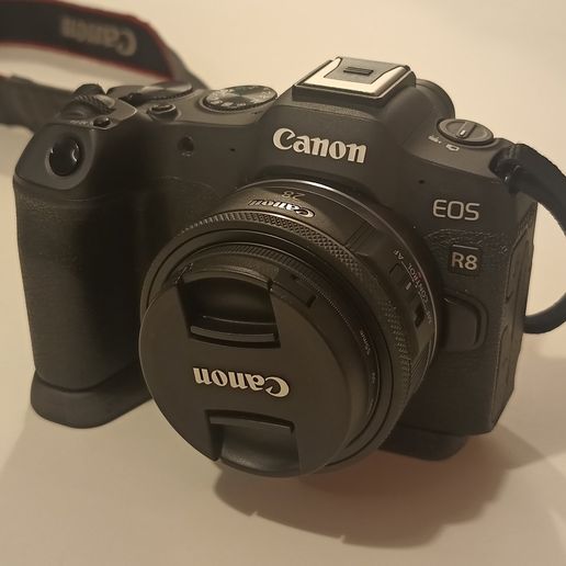 👽 Canon R8 grip extender・ STL File for 3D printing・Cults