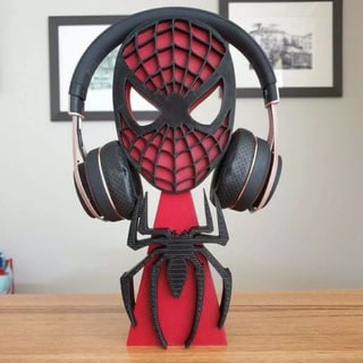 HEADPHONE STAND SPIDERMAN 3D model