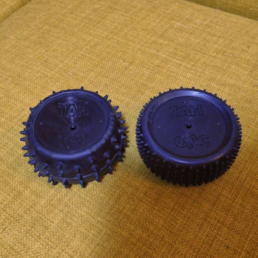 Glueless 1/10 RC car wheels
