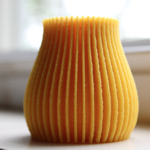 Capture d’écran 2017-05-31 à 19.27.05.png Линейная абстрактная ваза