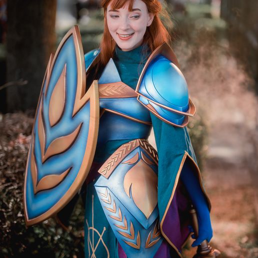 ValentinPictures-VAL_9706-Enhanced-NR-Modifier-SD.jpg Paladin's Shoulder Armor (used for Anna) | 3D model