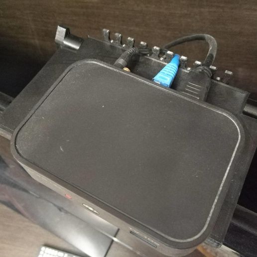 IMG_20200928_160115.jpg Shelf on TV (for TVbox)