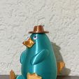 ornitorrinco-platypus-1.jpg Articulated platypus with hat