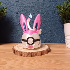Pokemon Sylveon Pokeball
