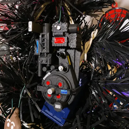 img_3688.webp Ornement Ghostbusters Proton Pack