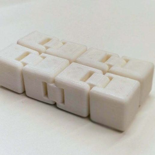 IMG_20171102_091042_Bokeh.jpg Mein angepasster parametrisierter Zappelwürfel