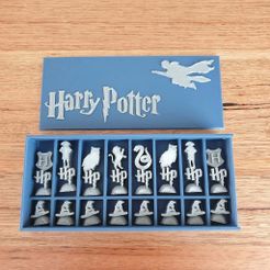 20201028_103538.jpg Бесплатный STL файл Harry Potter Chess set and display box・Дизайн 3D-принтера для скачивания