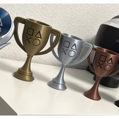 PS5 trophies (Gold, Silver and Bronze)
