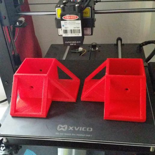 20211018_083726.jpg Ikea Lacktisch Einlegebodenhalter