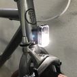 IMG_9317.jpg Decathlon 'CL 500 / SL 500 / Vioo' MAGNETIC LED lamp adapter for Btwin and Fixie