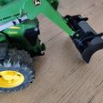 IMG_20220712_091918.jpg Suporte de balde Bruder John Deer 7930
