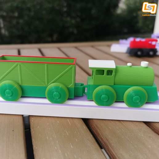image-8.jpg Ikea / Brio compatible train