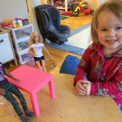 IMG_0316.JPG Simple Barbie Table