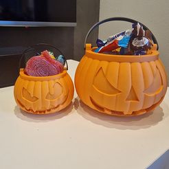 20231012_121929.jpg Halloween Candy Bucket with handle