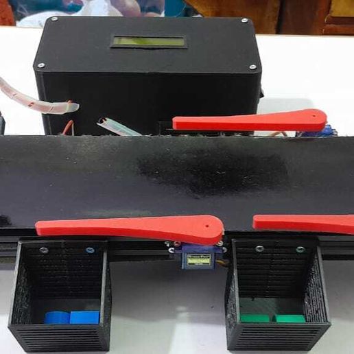 reel1.jpeg Adjustable Conveyor Belt with Real-Time Color Sorting – Full Electronics & Code