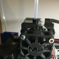 IMG_4265.JPG Free STL file Filament Tube holder for MakerGear M2・3D print object to download