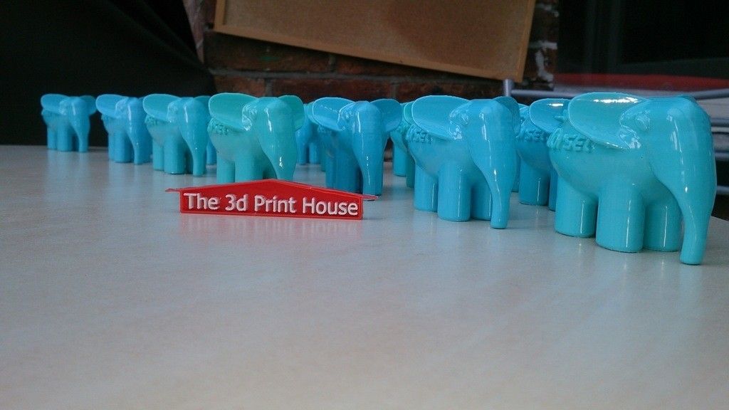 DSC_0397_display_large.jpg Download free STL file elePHPant • 3D printable template, Yipham