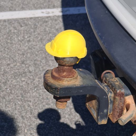 20250317_151730.jpg Hard hat for tow ball