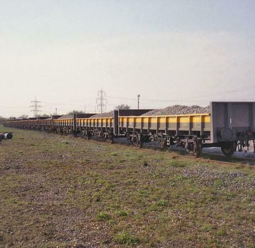 post-1373-0-61813300-1398713218_thumb.jpg OO Model Railway BR Seahorse ZCA Ballast Wagon