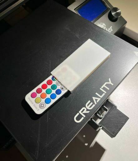 a02790d8-fb30-4d71-84e6-284caefa39ed.JPEG remote control port