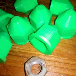 IMG_20170627_172723.jpg Archivo 3D gratis Tapa de tuerca de rueda de 19 mm・Modelo para descargar y imprimir en 3D