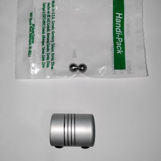 ——4 Ele pms Made in: USA, Canada, Germany, Tatwan, Korea, China, Hecho en: EE WY, Canad, Alemania Taiwan, Corea, China Fabriqué& ETATS-UMIS, Canada, Allemagne, Taiwan, Corée, Chine “wi save ts Установка распорки для гибкой муфты