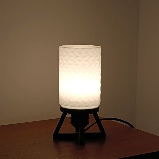 DESK LAMP