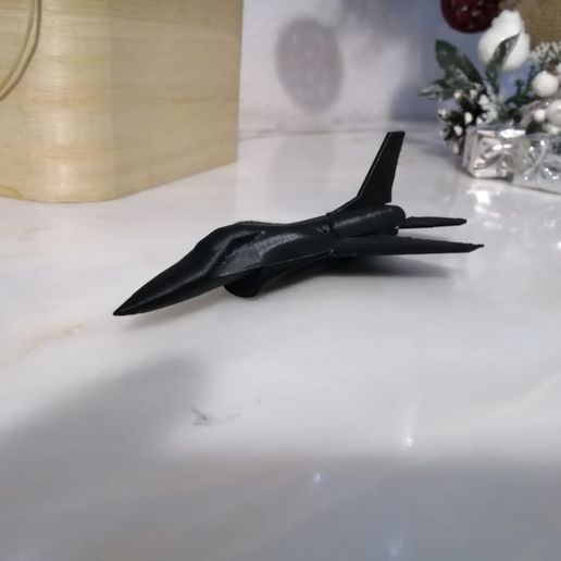 WhatsApp-Image-2021-12-13-at-19.46.49-2.jpeg f-16 aircraft