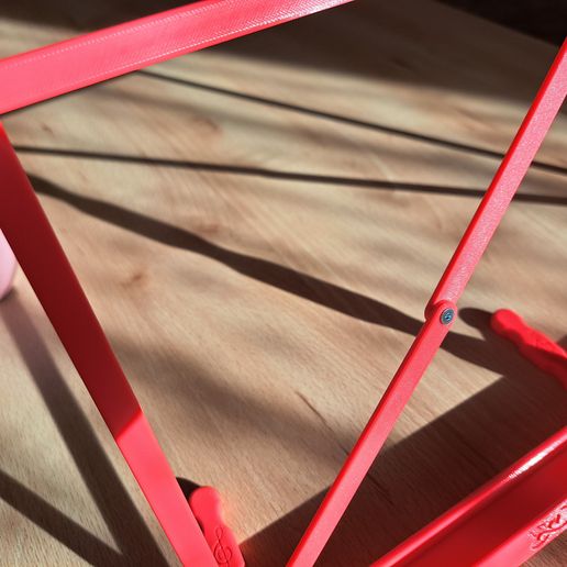 20230920_084849.jpg Music stand - light folding desktop version