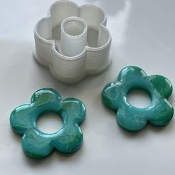 IMG_5407.jpg STL-Datei Gänseblümchen-Donut-Ausstecher-Set - für Polymer Clay kostenlos・Design für 3D-Drucker zum herunterladen