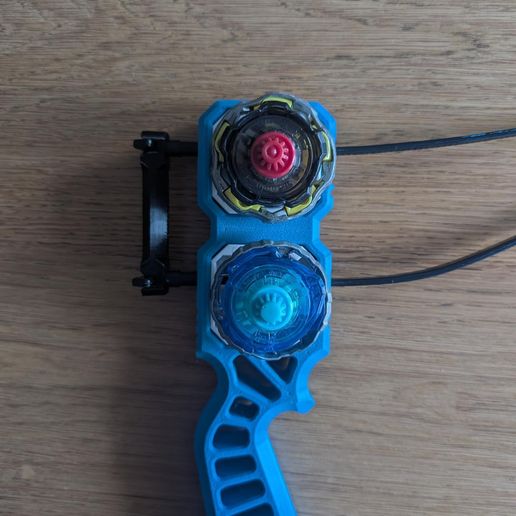 signal-2025-12-08-124651_004.jpeg Beyblade X dual Proto Launcher Grip Skelethal