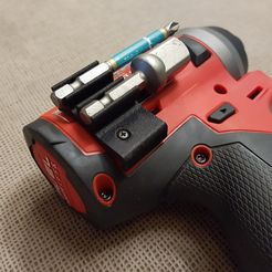 20180808_233814.jpg STL-Datei Bithalter für Milwaukee M12 Fuel Sechskant-Schlagschrauber Modell 2553-20 kostenlos・3D-druckbares Design zum herunterladen