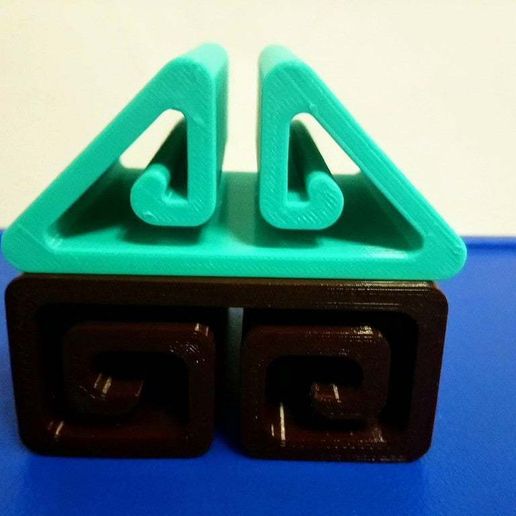 DSC_2885.JPG Another plate stand