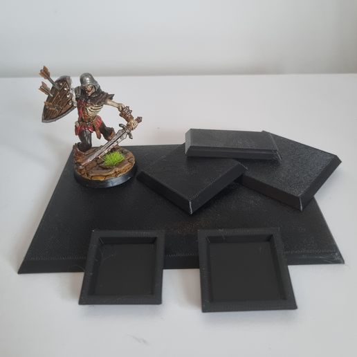 20230306_152154.jpg Miniature square & rectangular bases (scales)