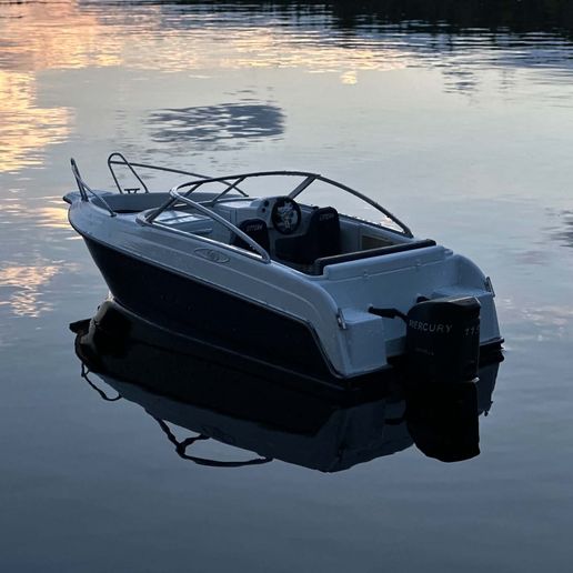 1/10 UTTERN T55 –  RC BOAT